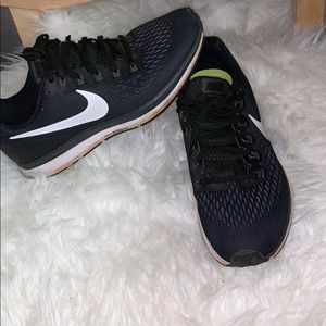 Nike zooms running shoes